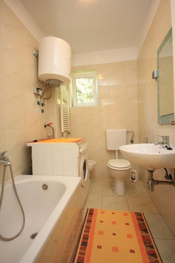 Apartments With A Parking Space Lovran, Opatija - 7713 Luaran gambar